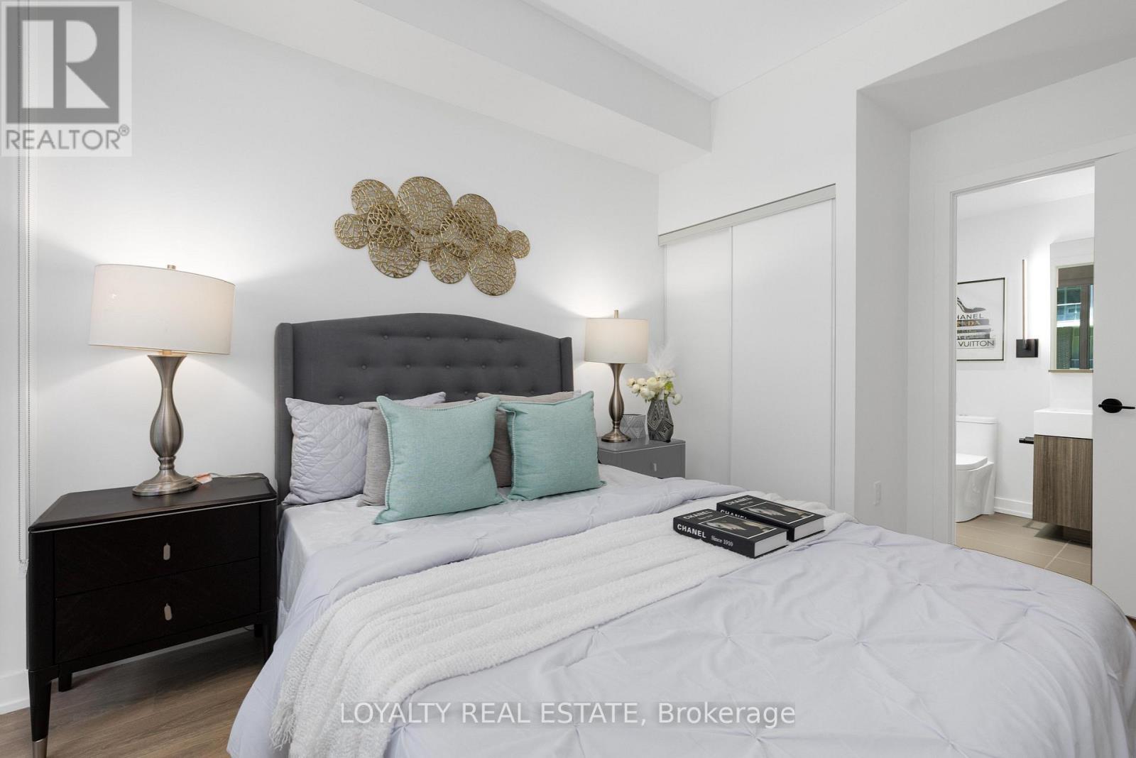 #211 117 BROADWAY AVENUE - Image 34