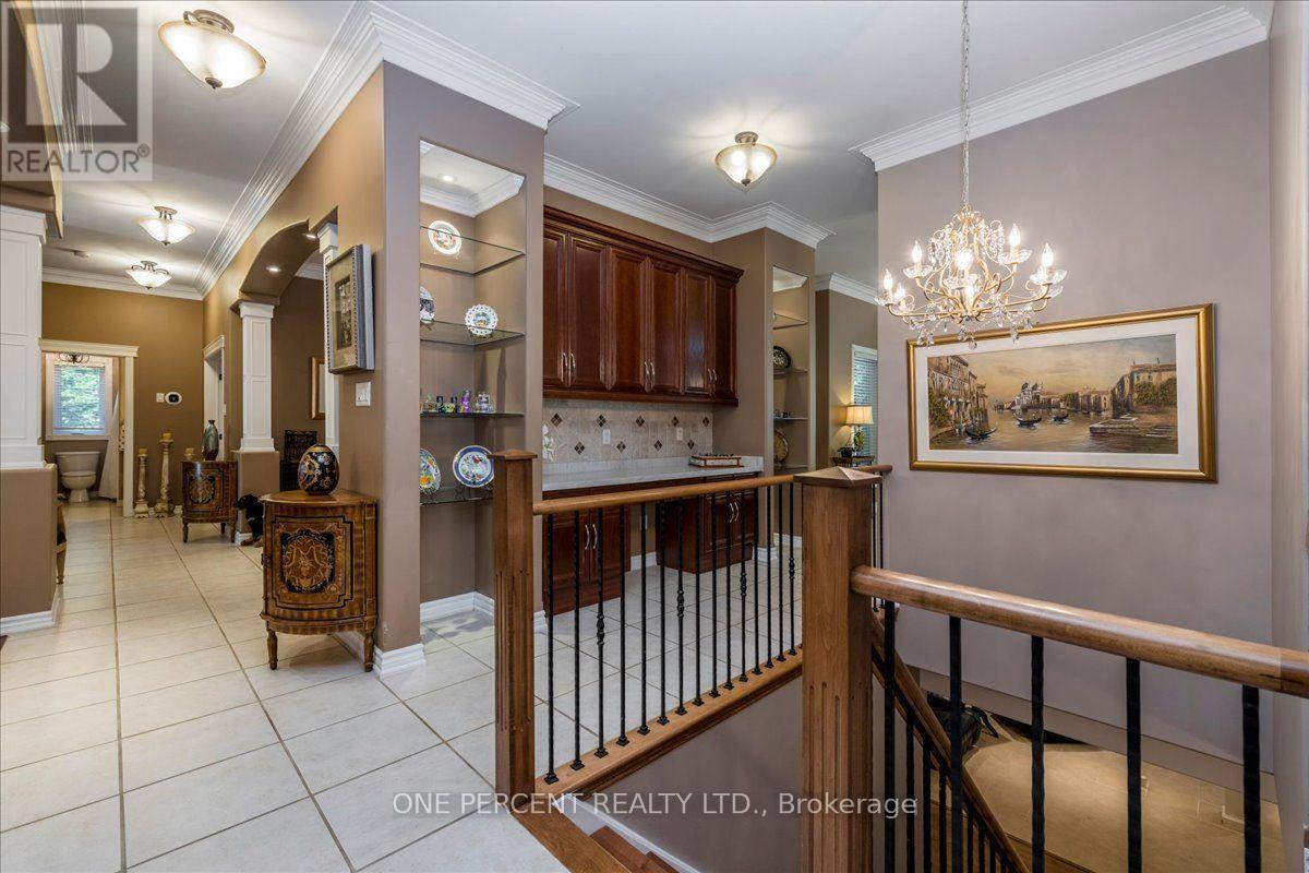 9 LADDIE LANE - Image 7