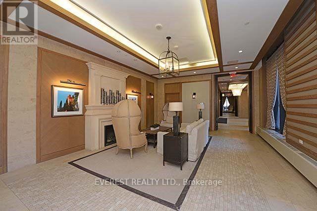 #517 830 LAWRENCE AVENUE W - 34