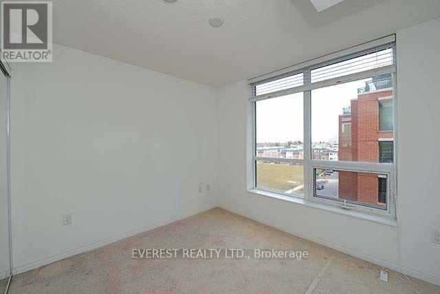 #517 830 LAWRENCE AVENUE W - 41