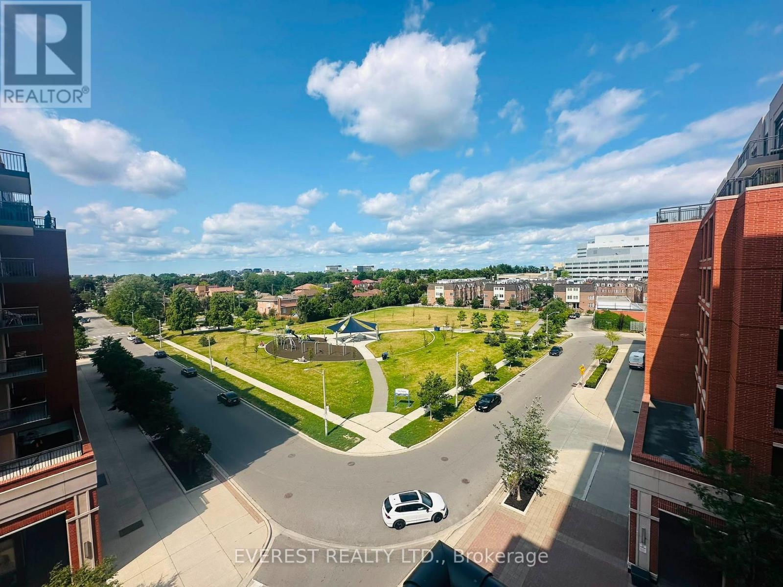 #517 830 LAWRENCE AVENUE W - 9