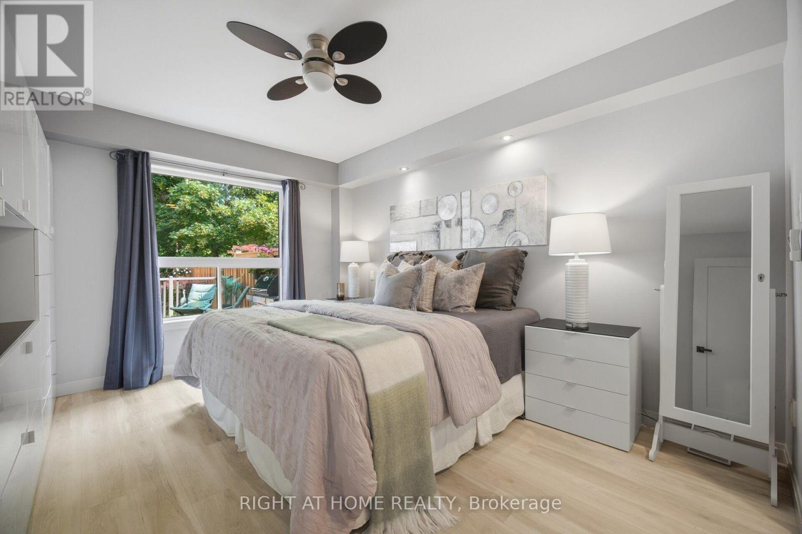3064 LAKESHORE ROAD W - 16