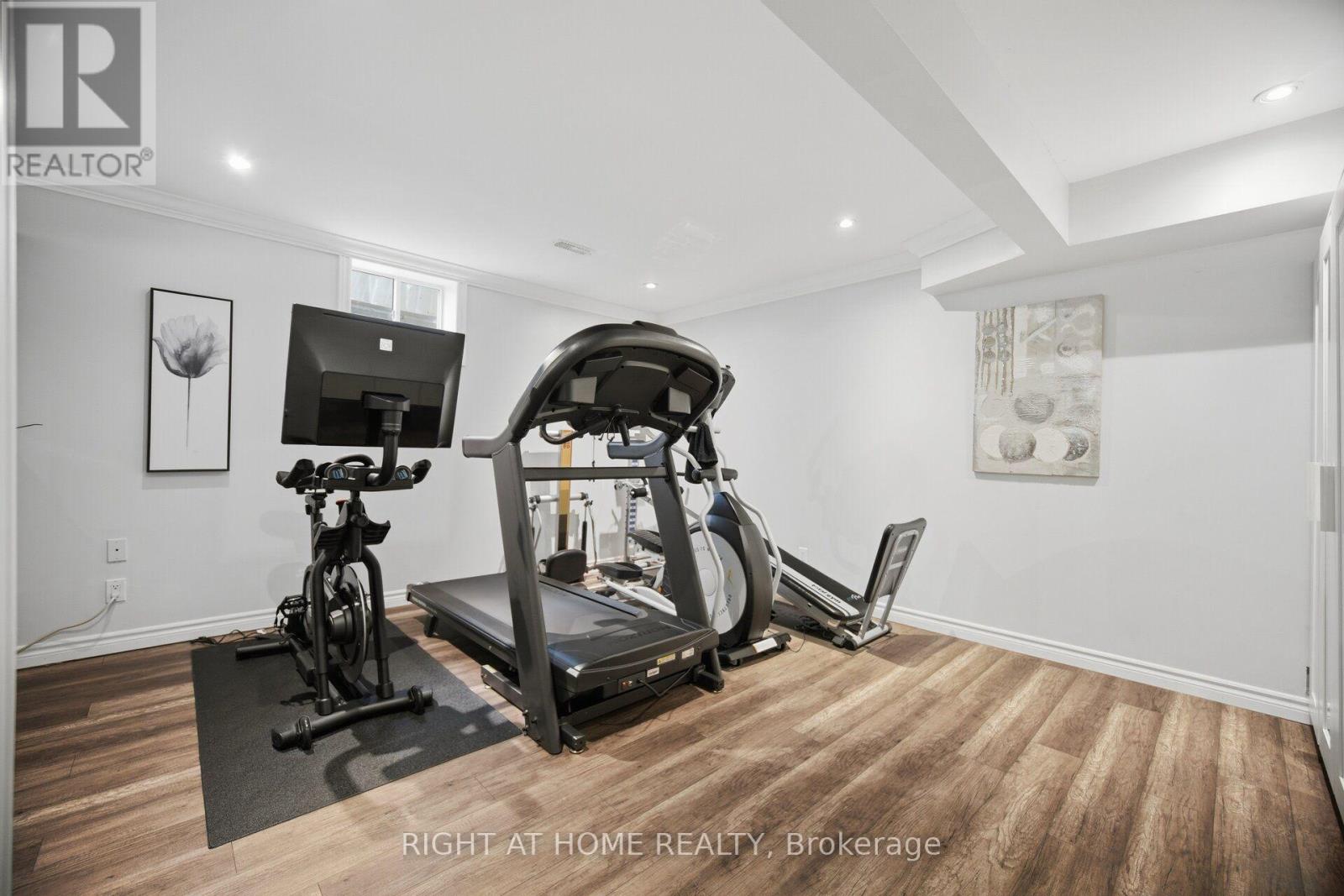 3064 LAKESHORE ROAD W - 35