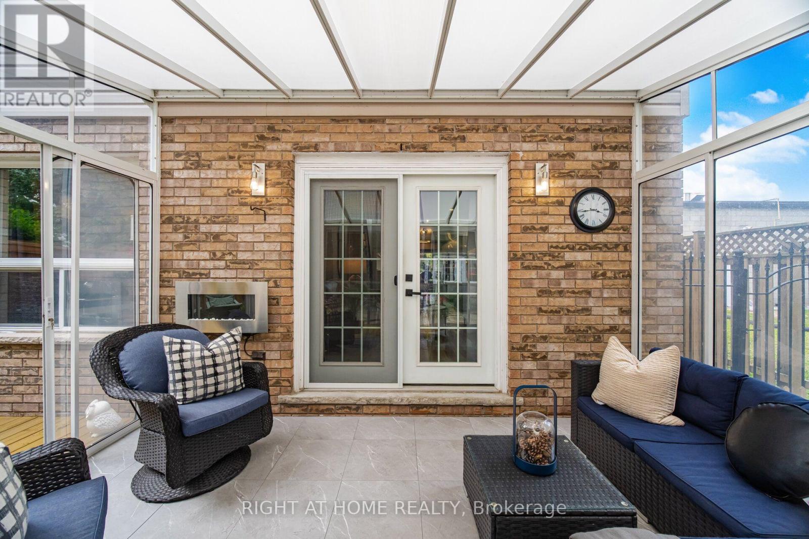 3064 LAKESHORE ROAD W - 38
