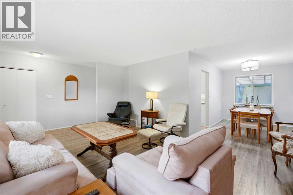 442 Queensland Place Southeast - Photo 5