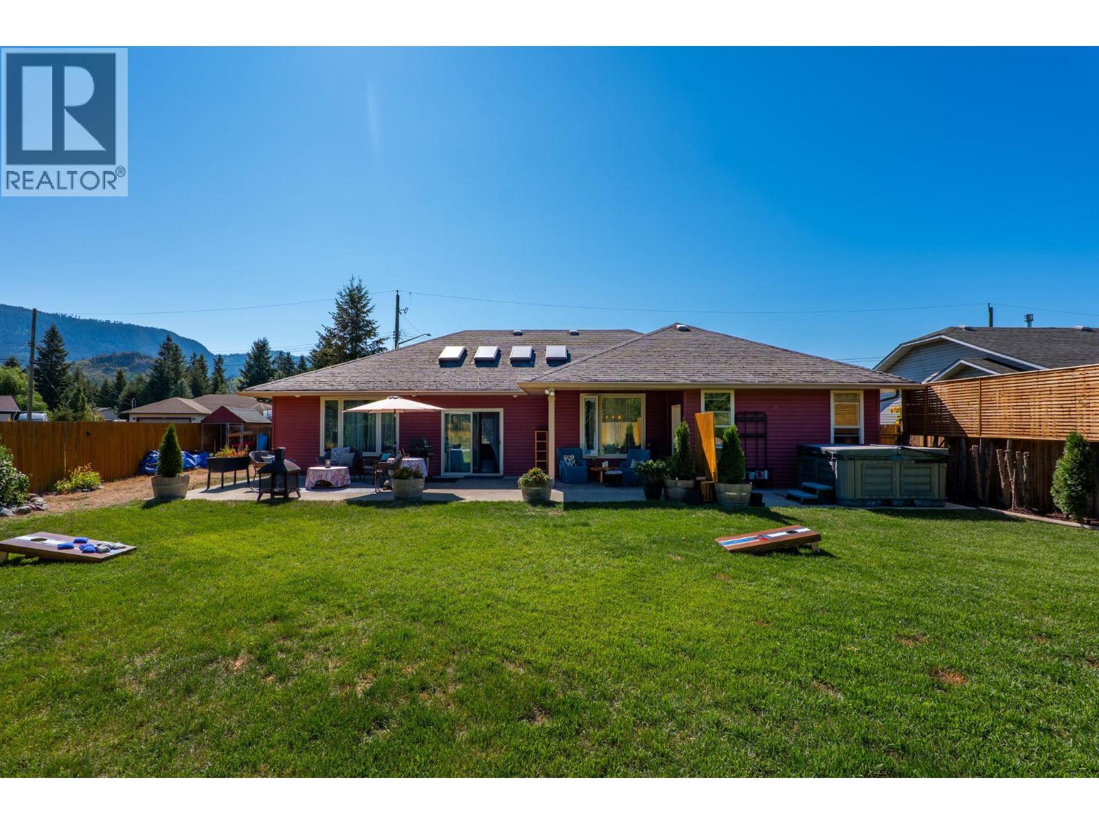 559 MCLEAN Road - Image 3
