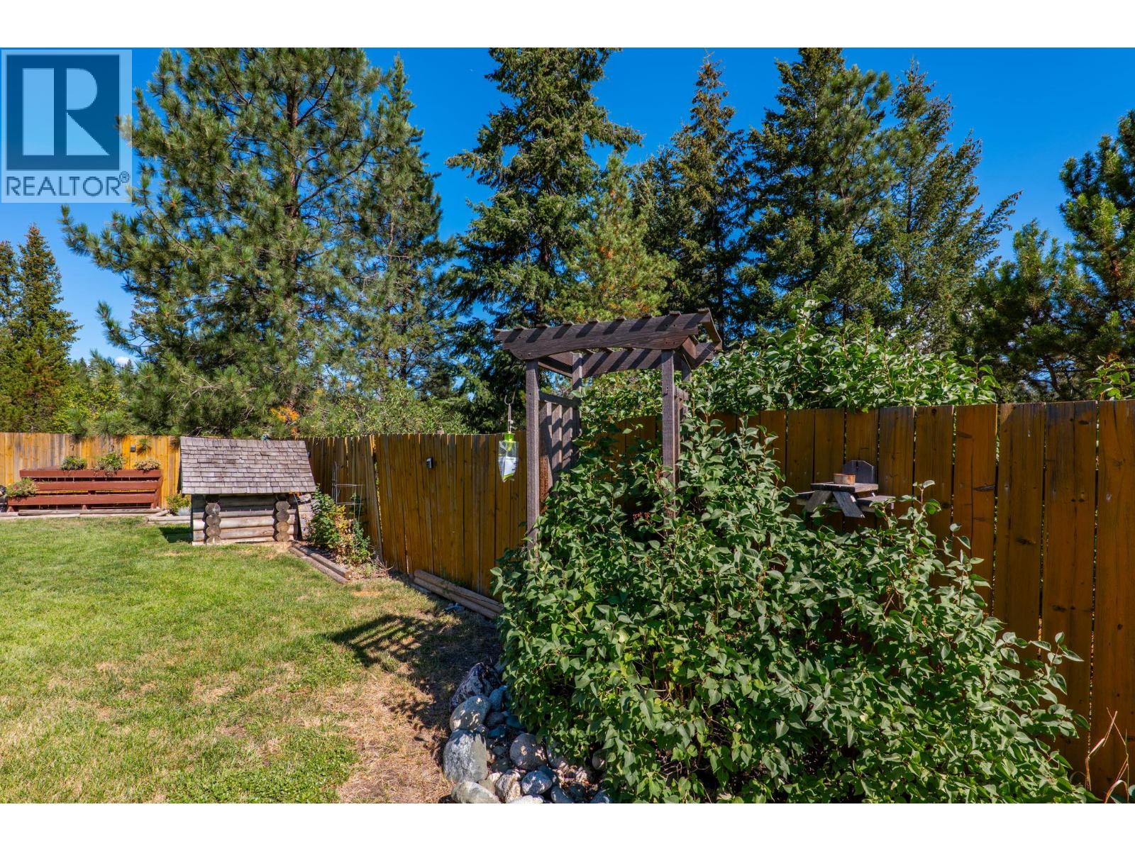559 MCLEAN Road - Image 36