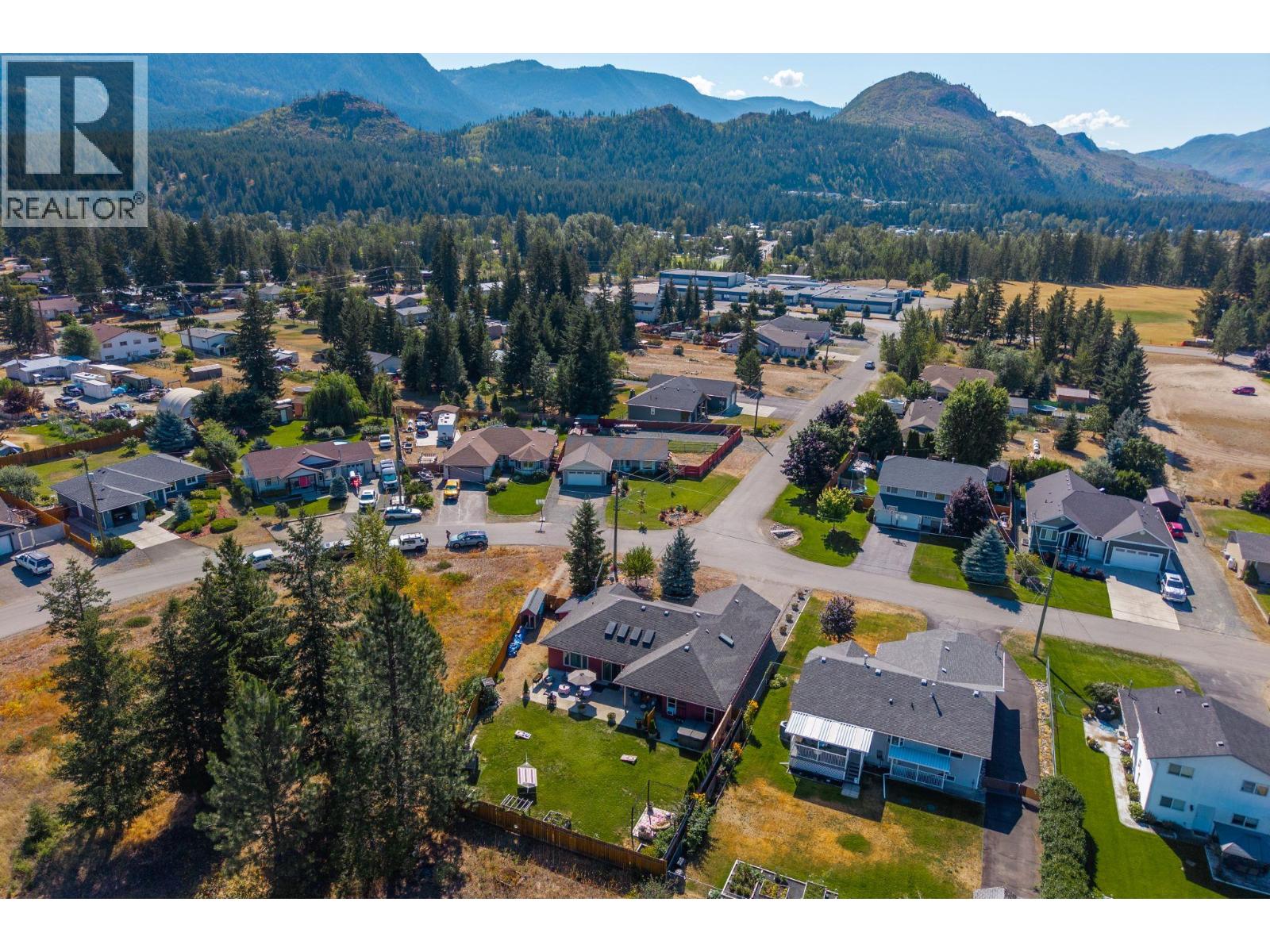 559 MCLEAN Road - Image 40