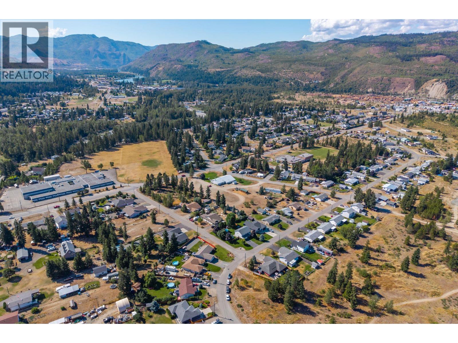 559 MCLEAN Road - Image 43