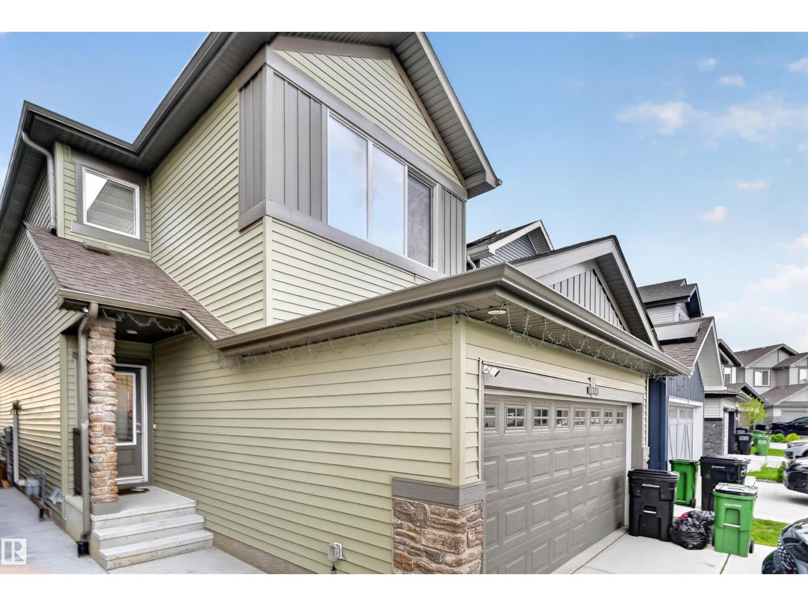 1676 27 ST NW, Laurel, Edmonton photo 2