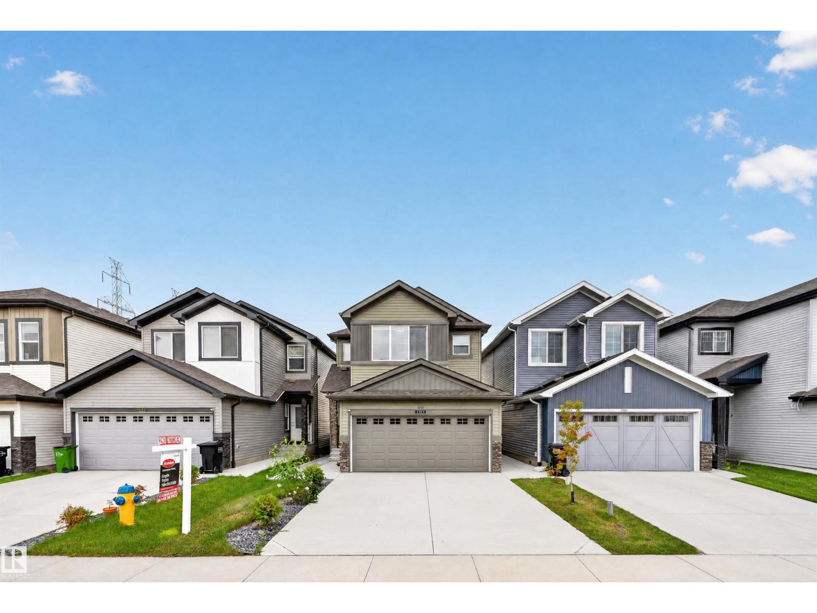 1676 27 ST NW, Laurel, Edmonton photo 1