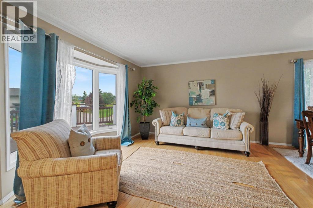 85 Rideau Close SW - 7