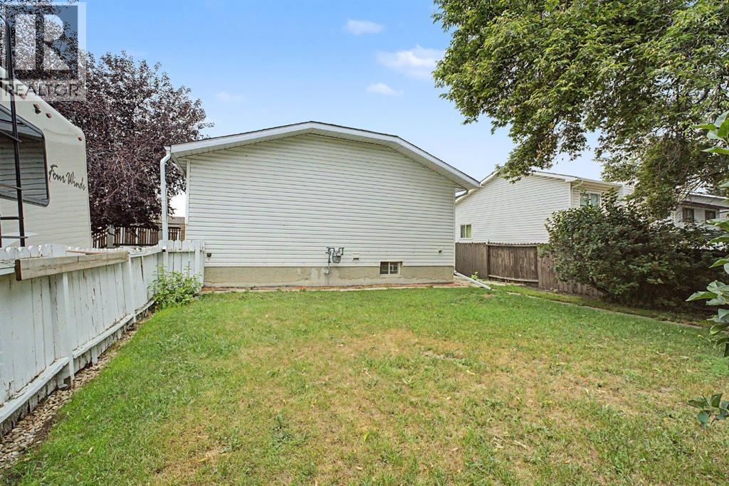 85 Rideau Close SW - 30
