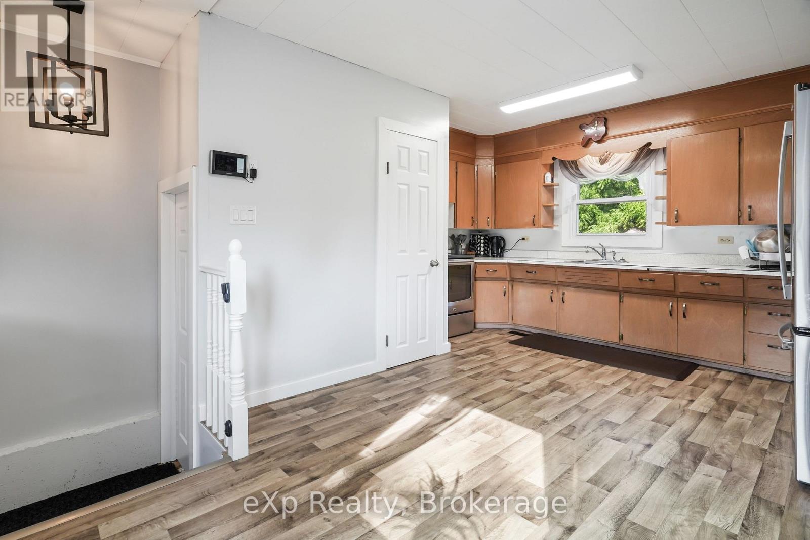 1060 SANDERSON STREET - Image 11