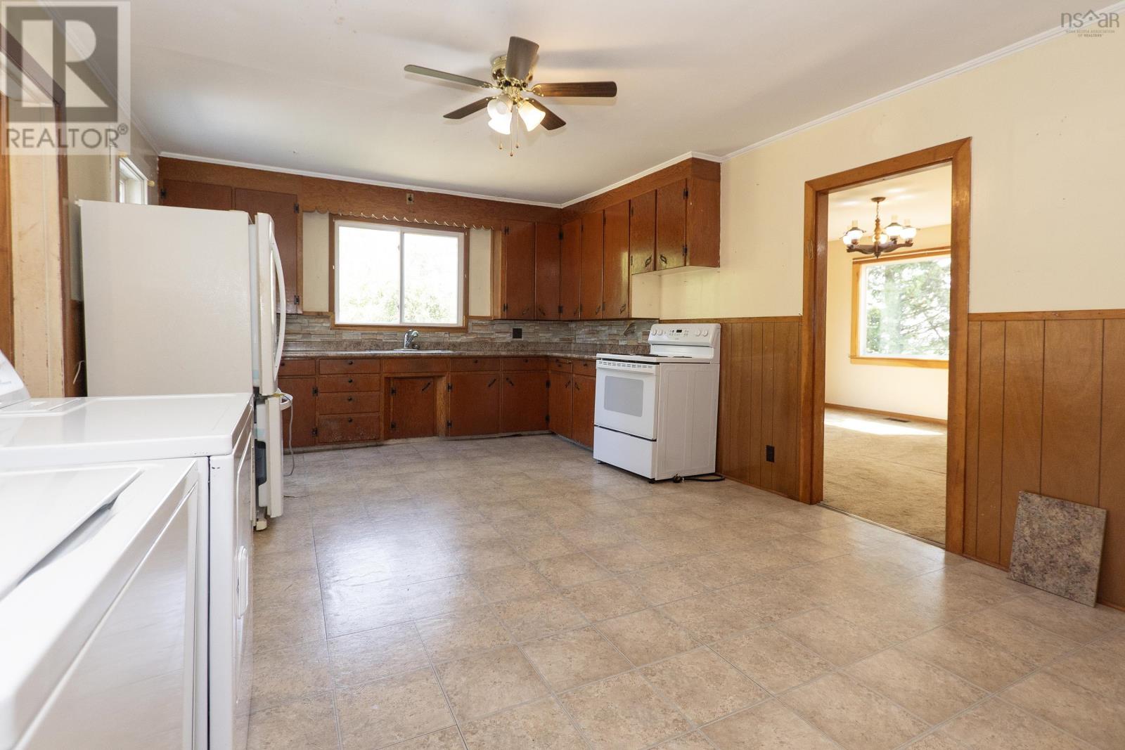 614 Southampton Road - 17