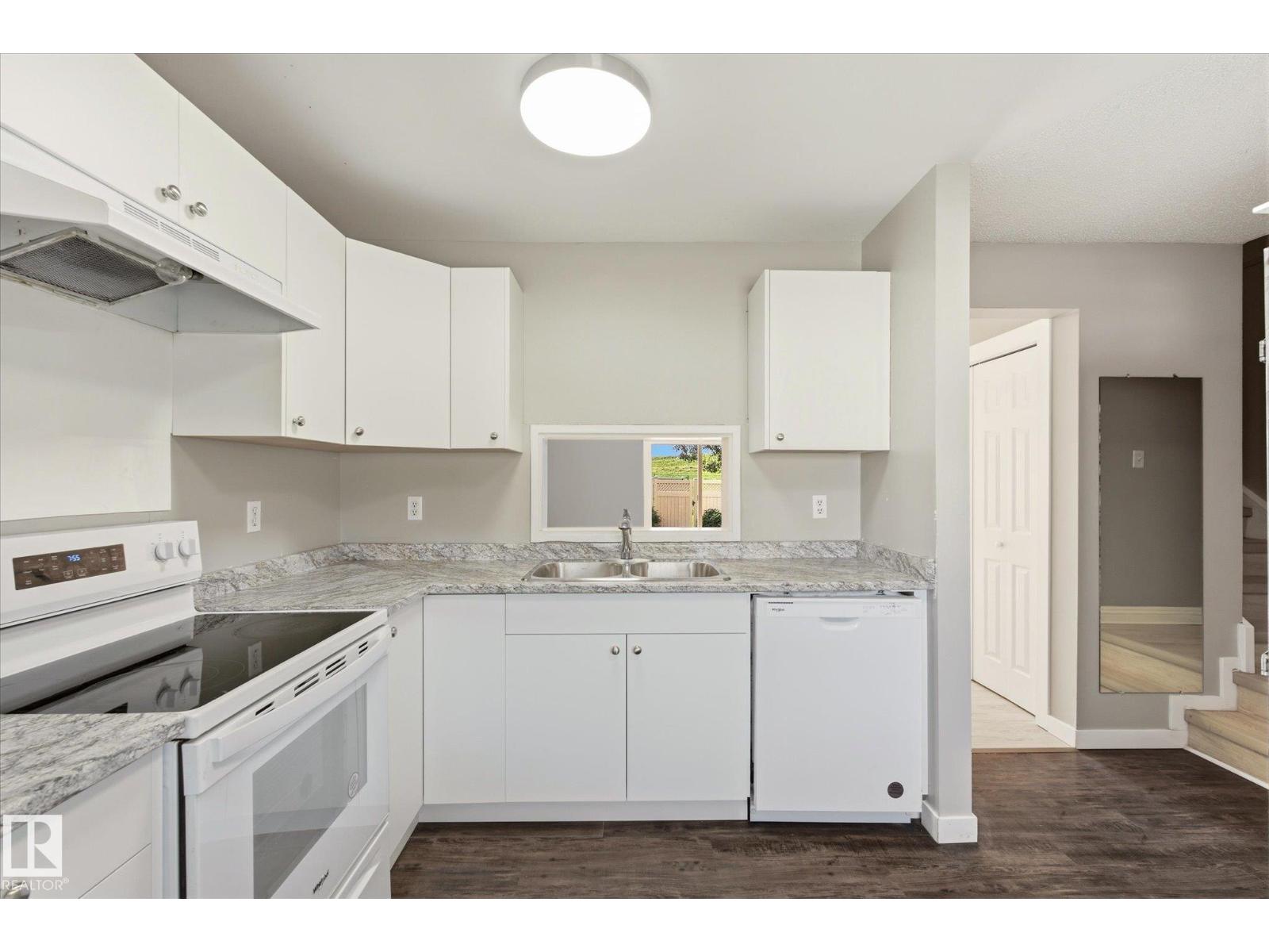 2 13833 30 Street NW - Photo 12