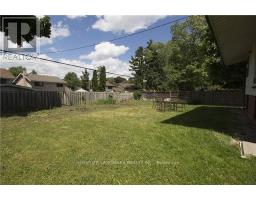 24 Highbrook Drive, Toronto, ON M1P3L3 Photo 9