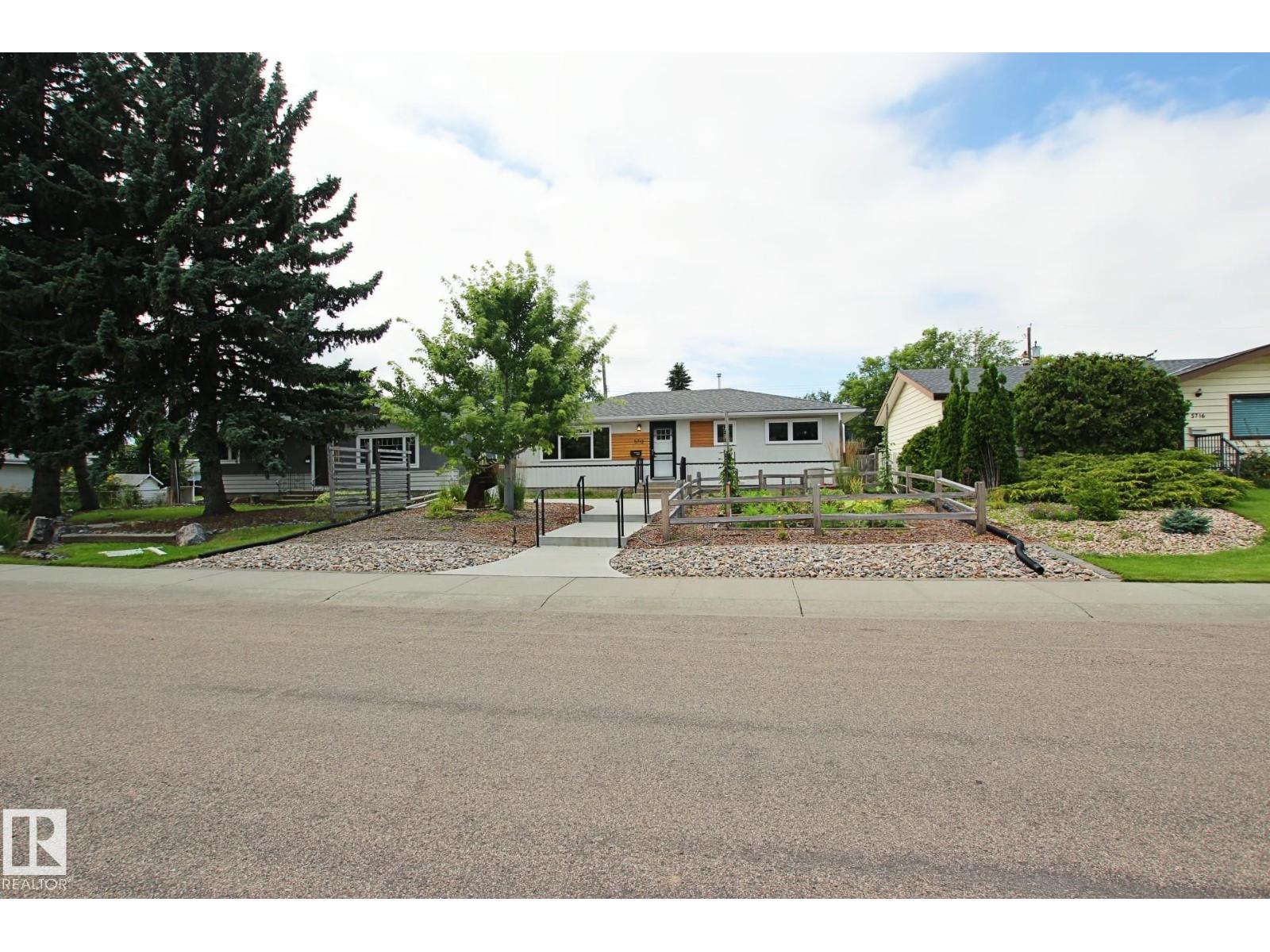 5712 113B ST NW, Lendrum Place, Edmonton photo 2