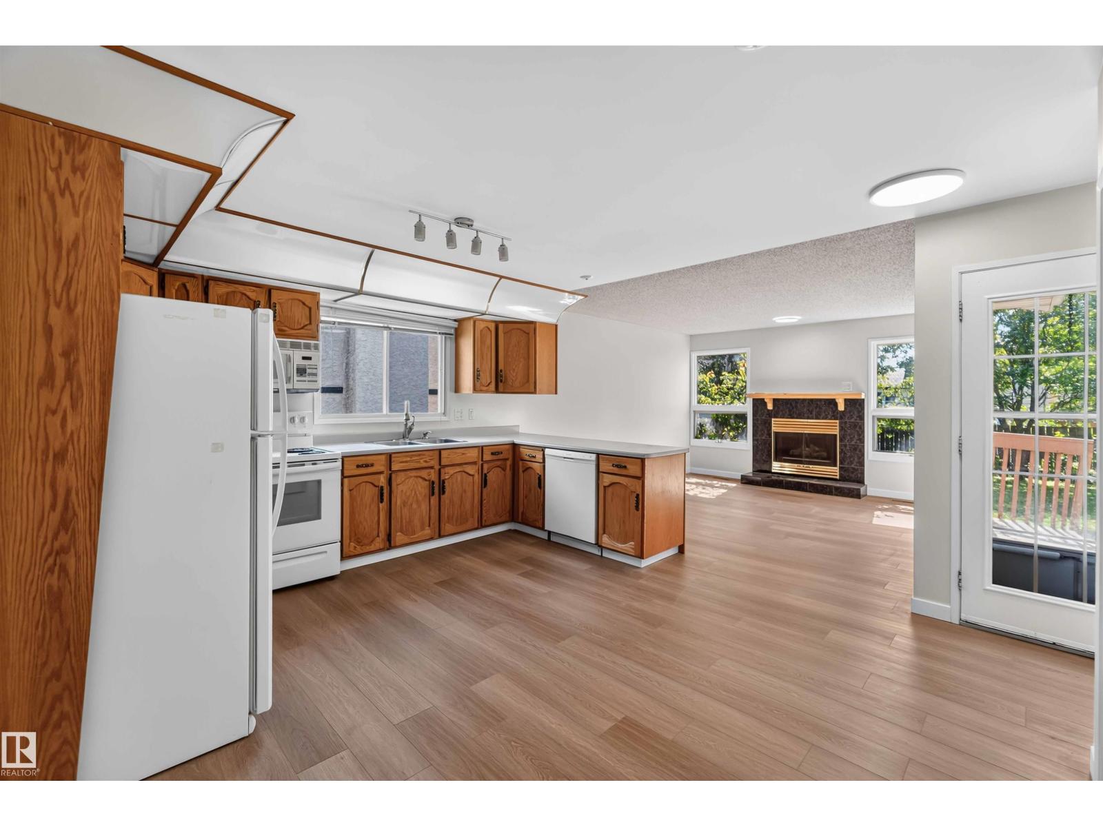 14725 43A AV NW - 17