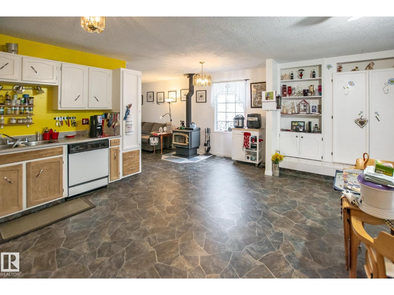 4510 41A ST - Image 9