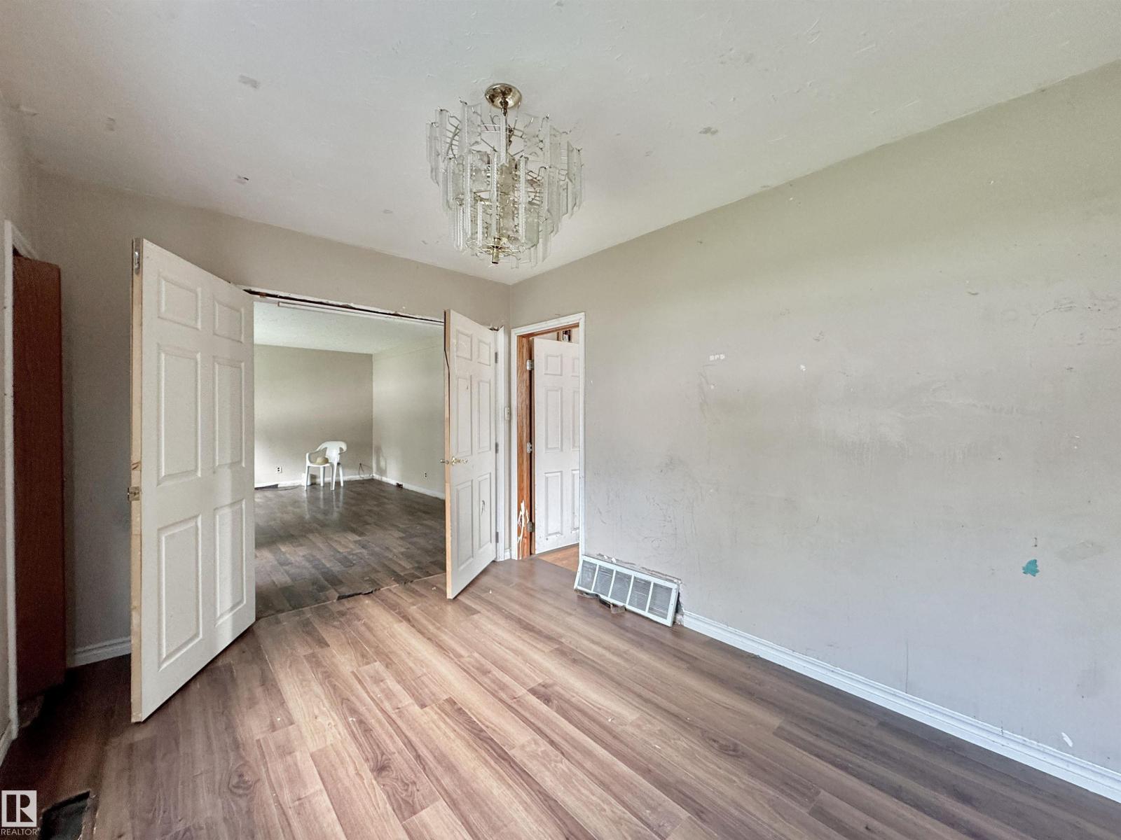 6209 106 ST NW - Image 13