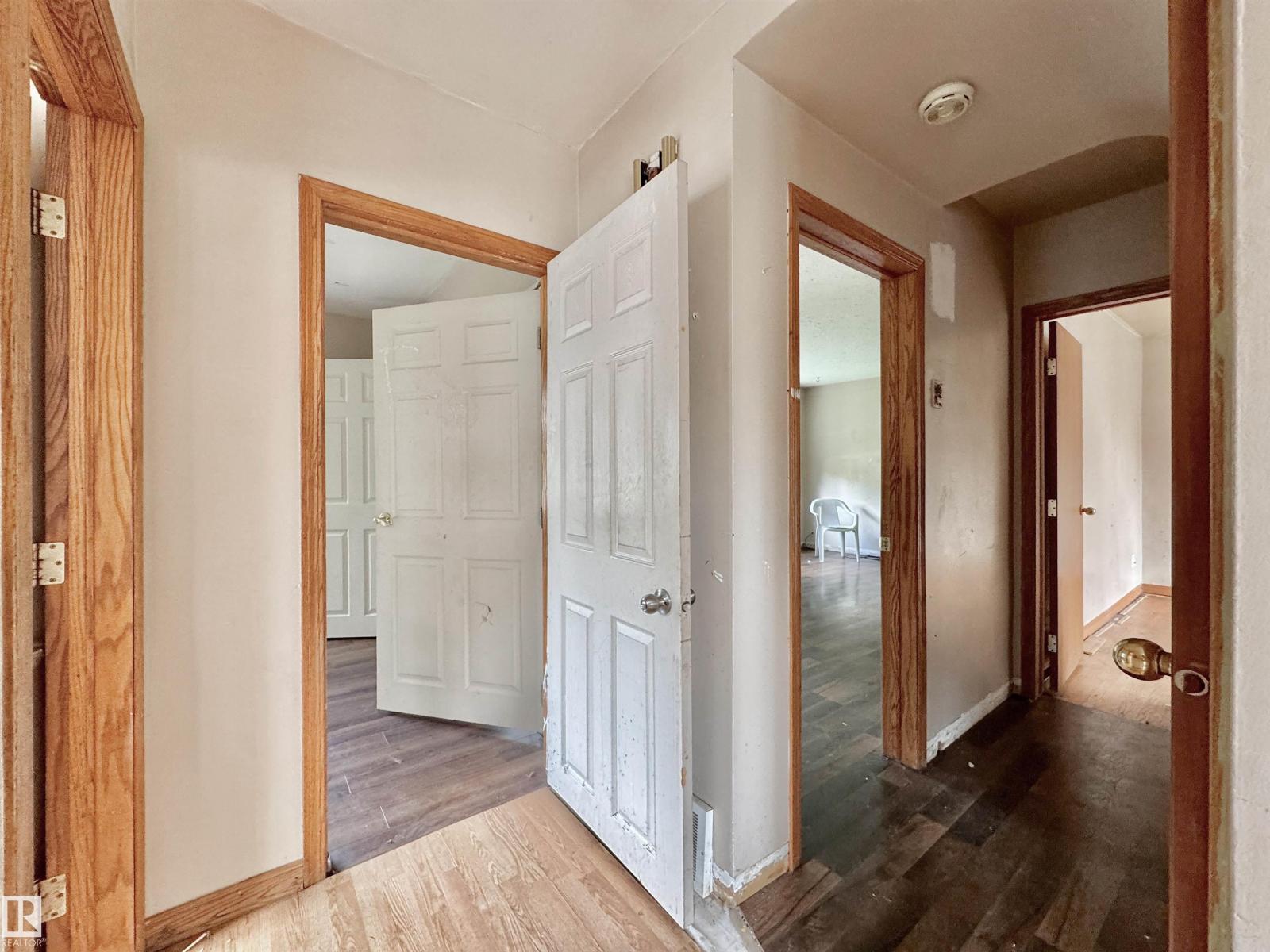 6209 106 ST NW - 20