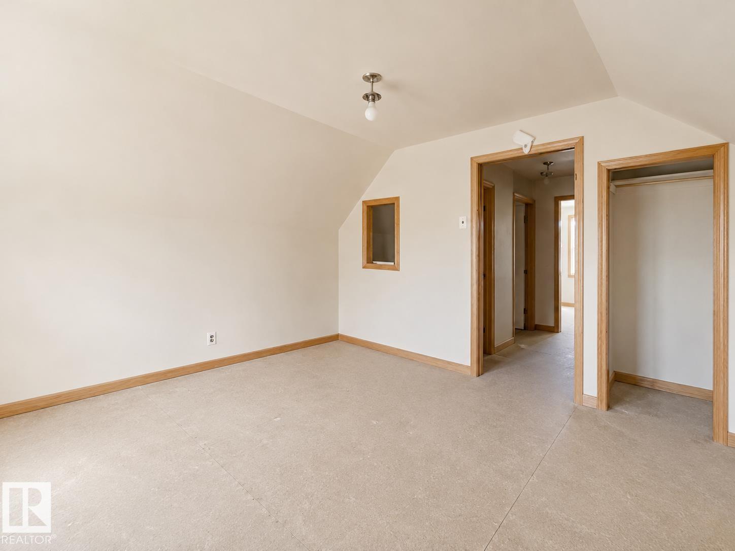 6209 106 ST NW - 25
