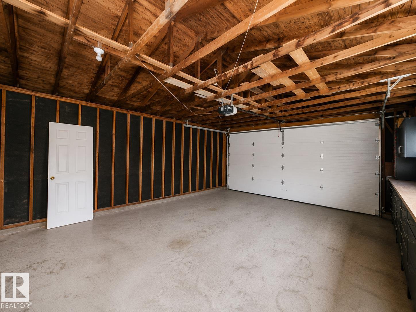 6209 106 ST NW - 35