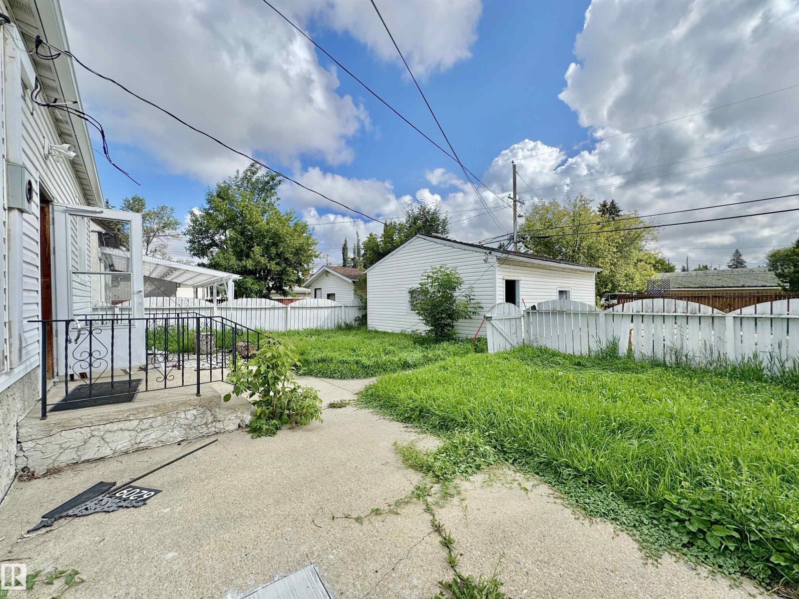 6209 106 ST NW - 47