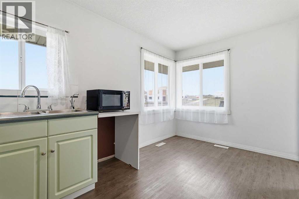 301 3rd Street W - Image 18