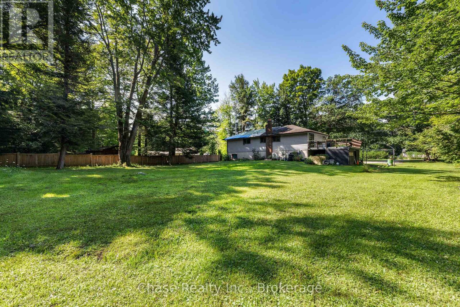 655 TINY BEACHES ROAD N - Image 30