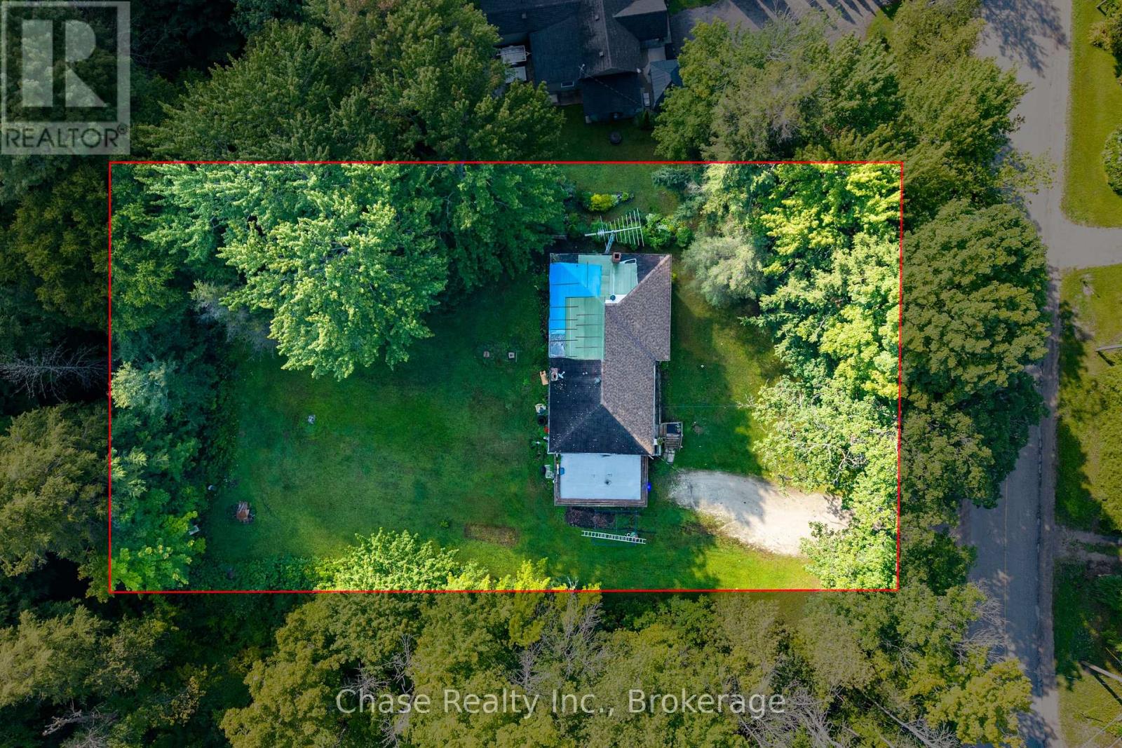 655 TINY BEACHES ROAD N - Image 34
