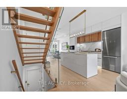 30 Hillhurst Boulevard, Toronto, ON M5N1N6 Photo 11