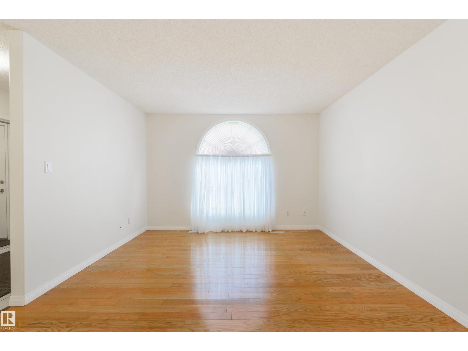 997 YOUVILLE DR W NW - 4