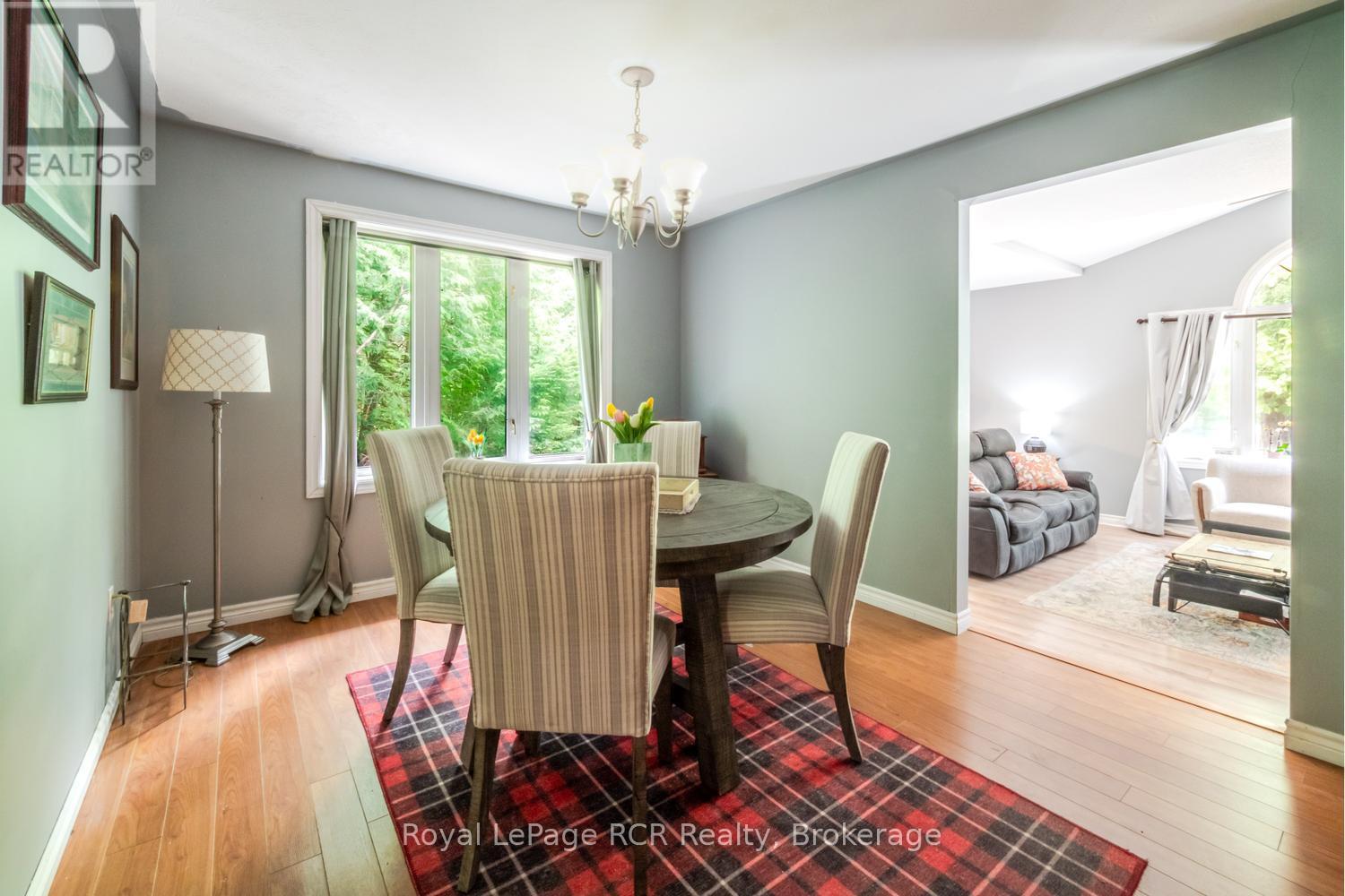 55 SHAMROCK BOULEVARD - Image 20