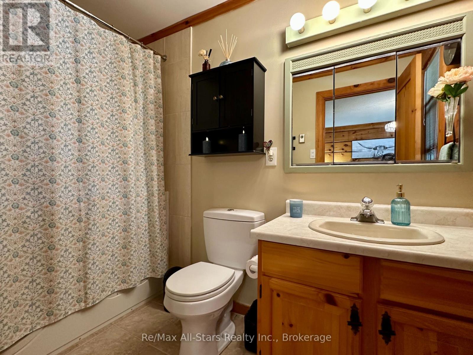 55 GOLF CLUB CRESCENT - Image 21