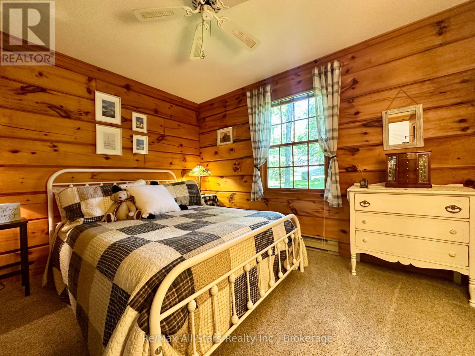 55 GOLF CLUB CRESCENT - Image 22