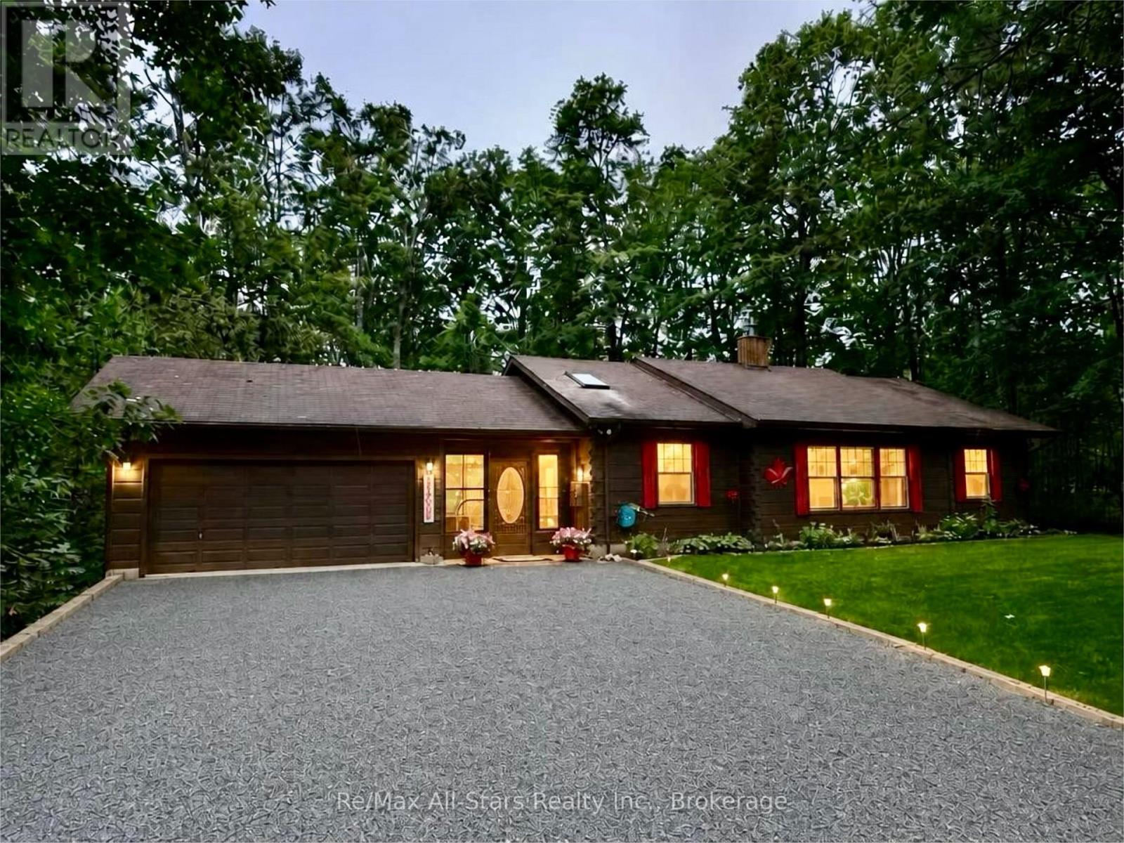 55 GOLF CLUB CRESCENT - Image 47