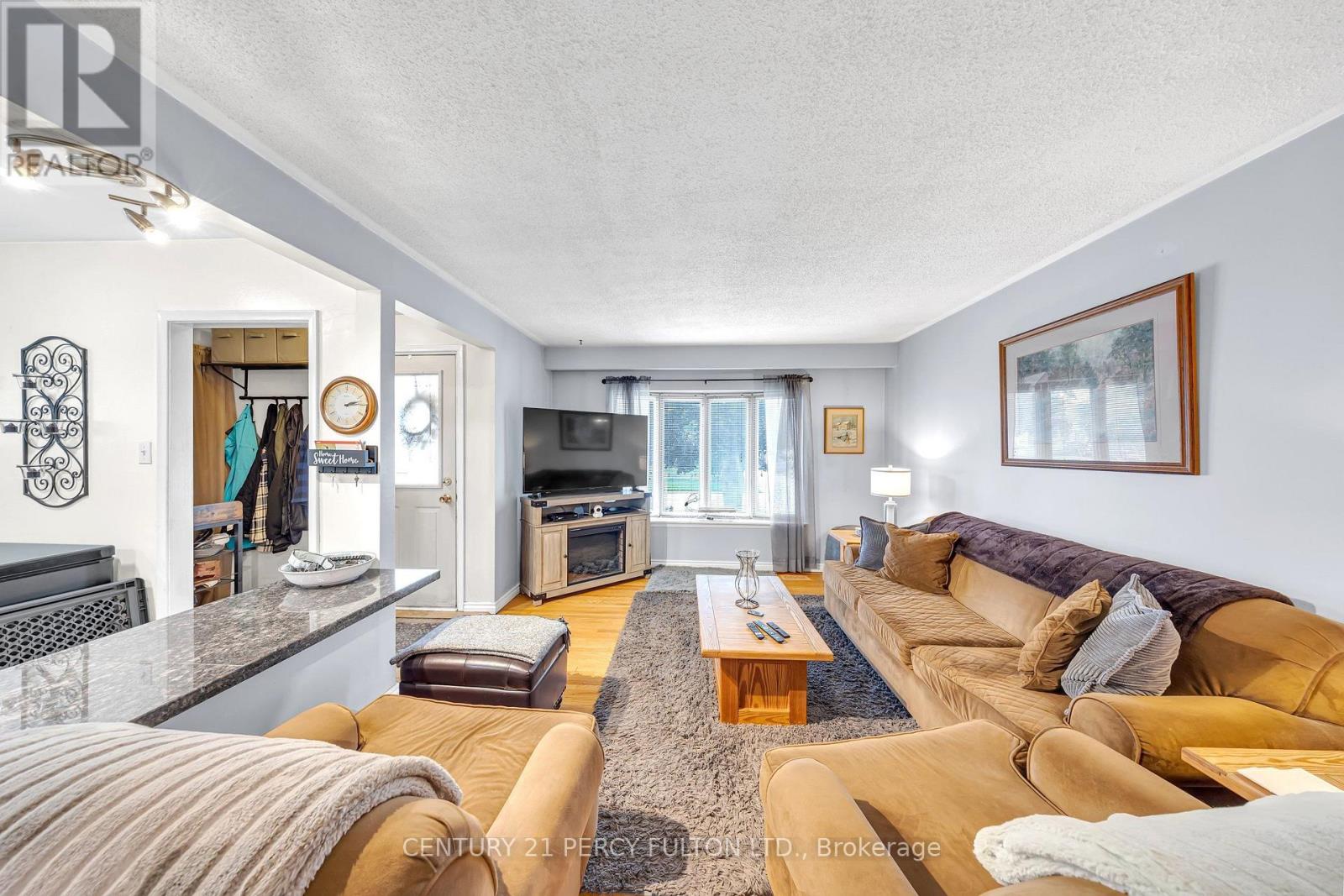 719 BALATON AVENUE - 8