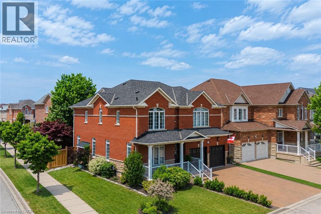 1021 HEMSTREET Crescent - 2