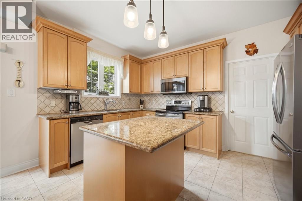1021 HEMSTREET Crescent - Image 18