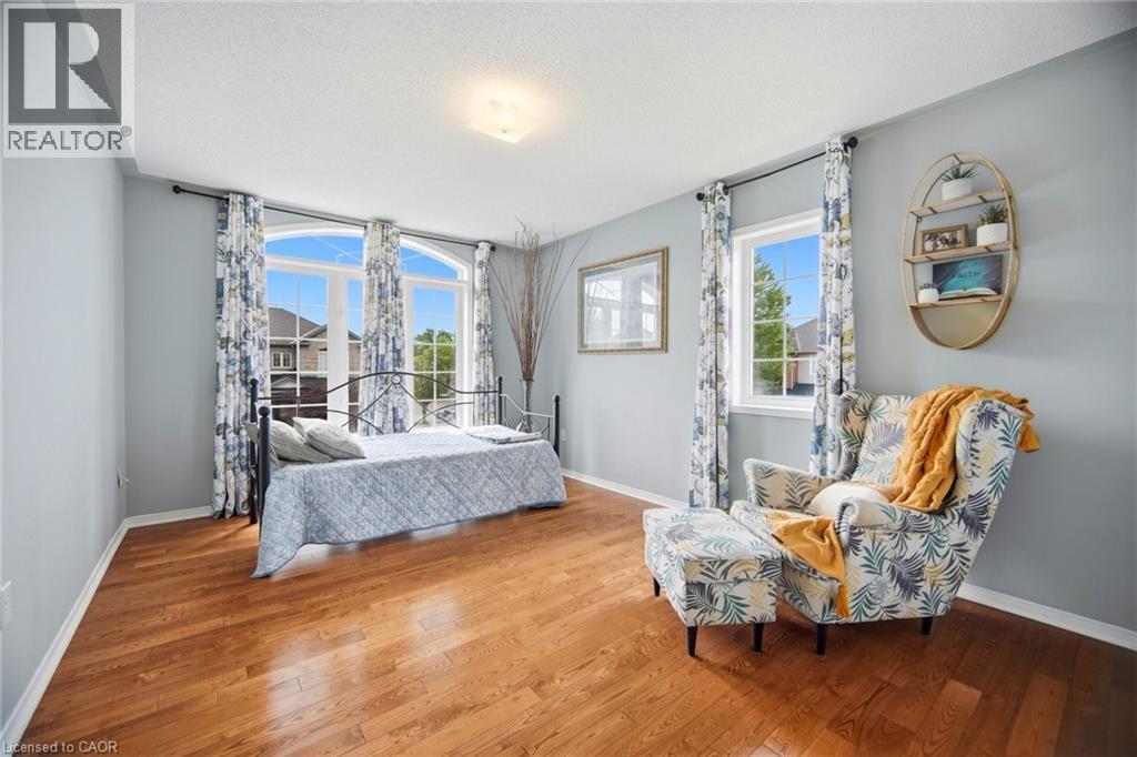 1021 HEMSTREET Crescent - Image 35