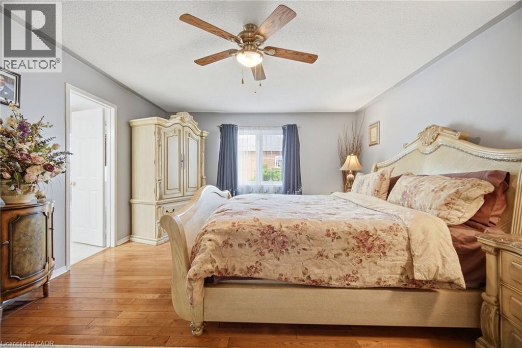 1021 HEMSTREET Crescent - Image 26