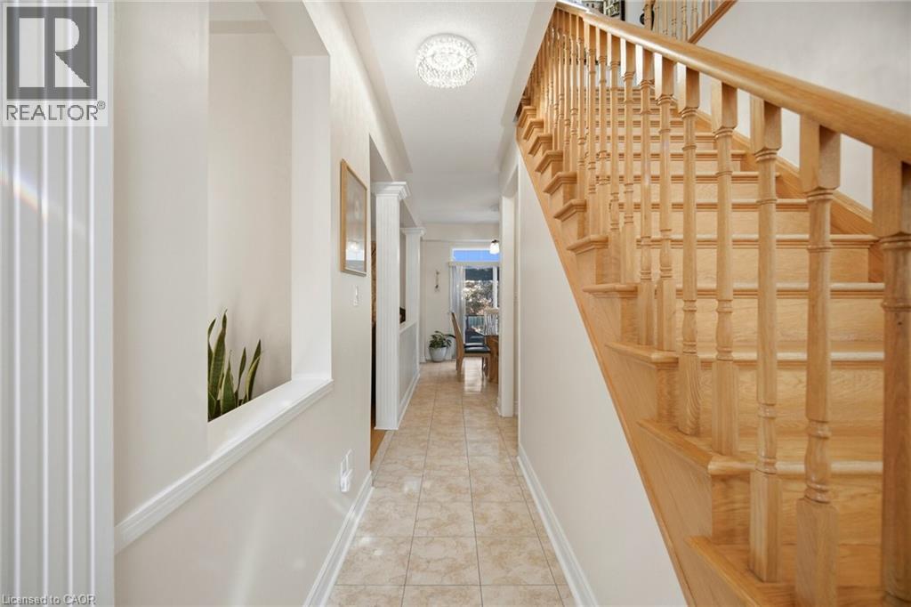 1021 HEMSTREET Crescent - Image 10