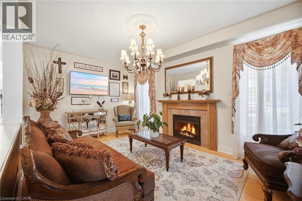 1021 HEMSTREET Crescent - Image 12