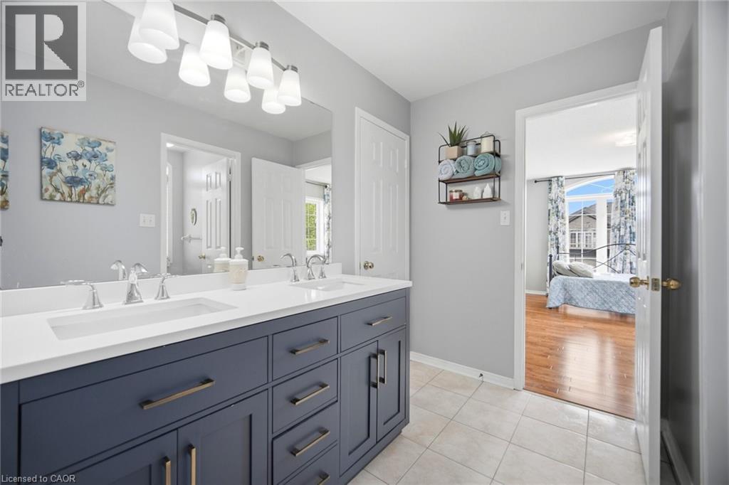 1021 HEMSTREET Crescent - Image 37