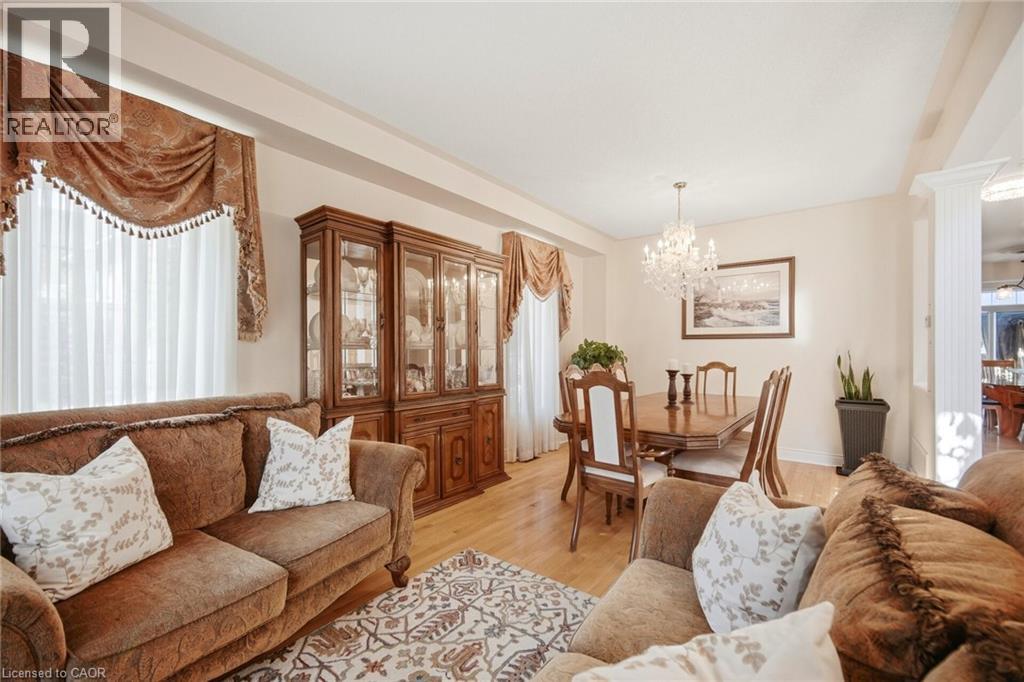 1021 HEMSTREET Crescent - Image 9