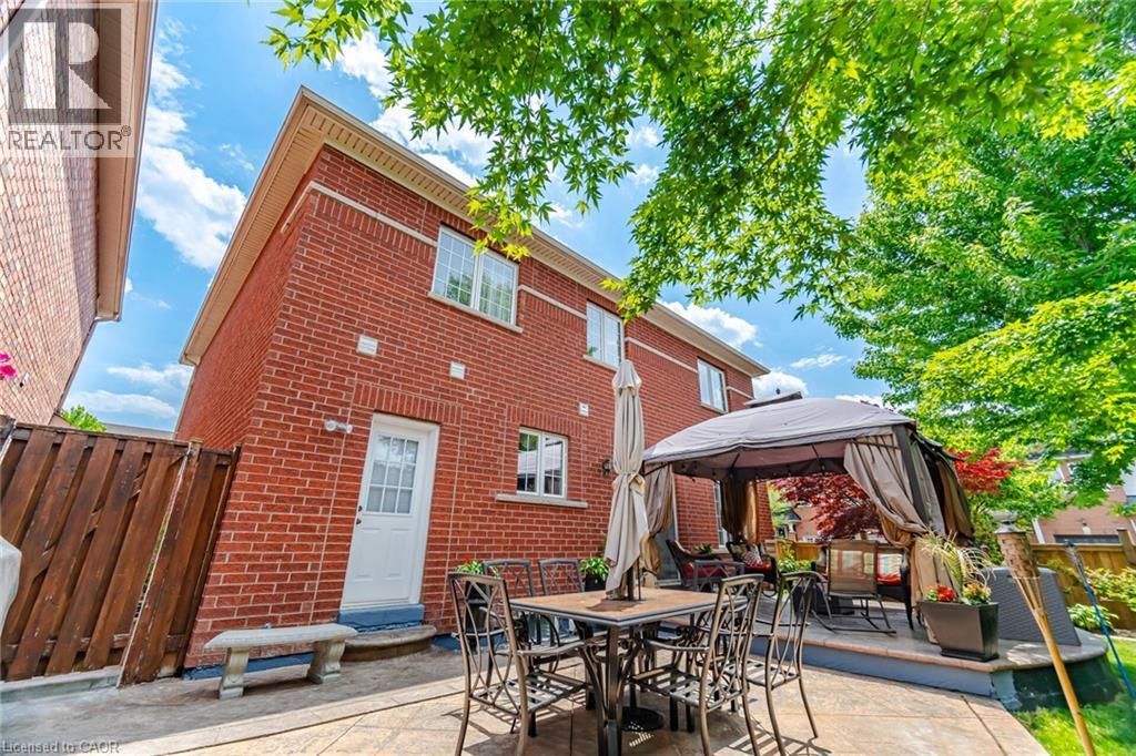 1021 HEMSTREET Crescent - Image 49