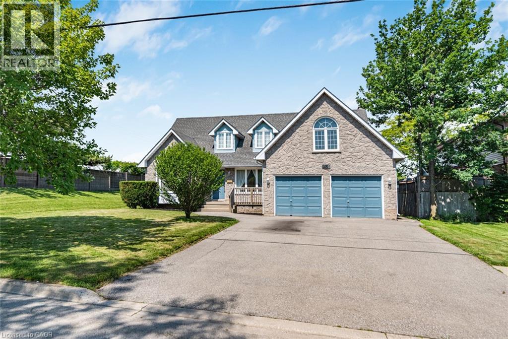 381 KERMAN Avenue - 2
