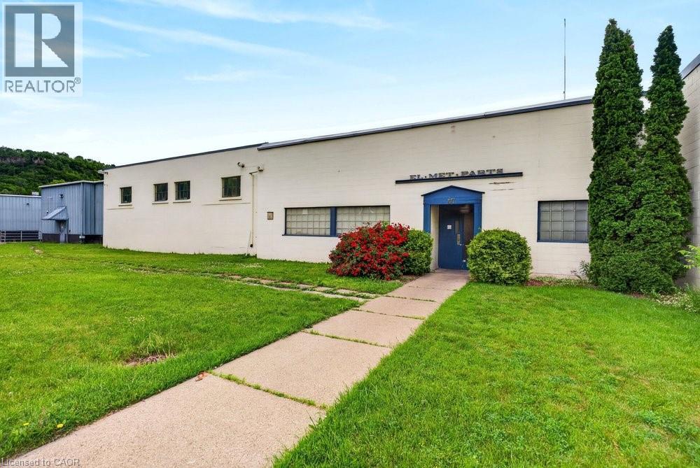Property for lease at 47 HEAD Street